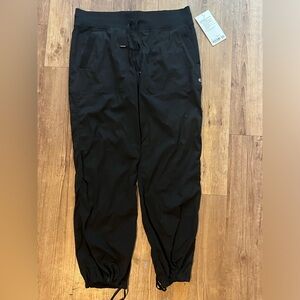 Dance Studio Mid-Rise Pant
Regular